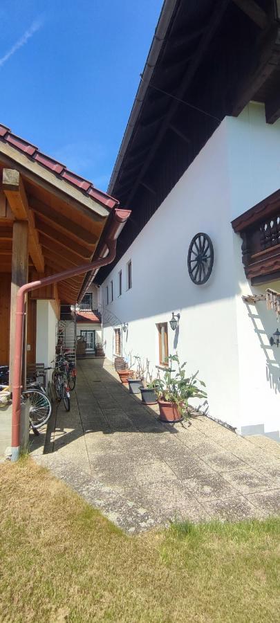 Gaestehaus Moorbad Gmoes *