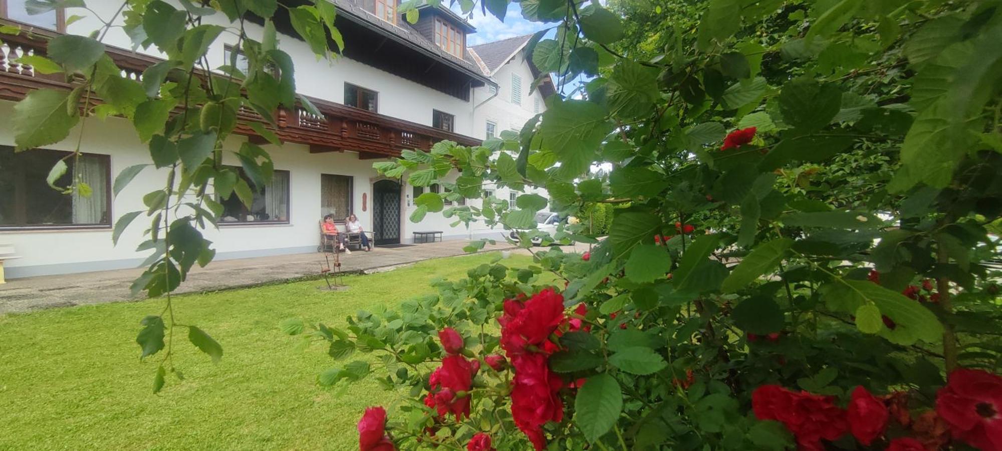 Gaestehaus Moorbad Gmoes